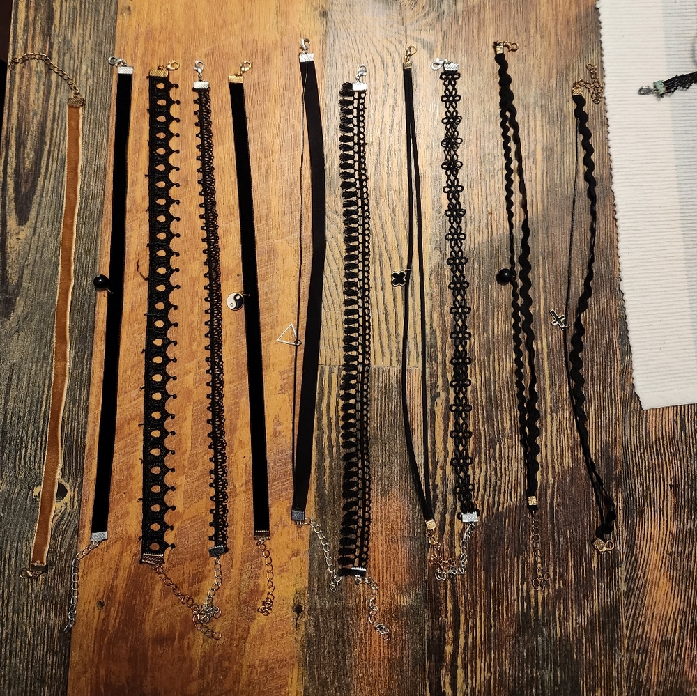 Lot of chokers